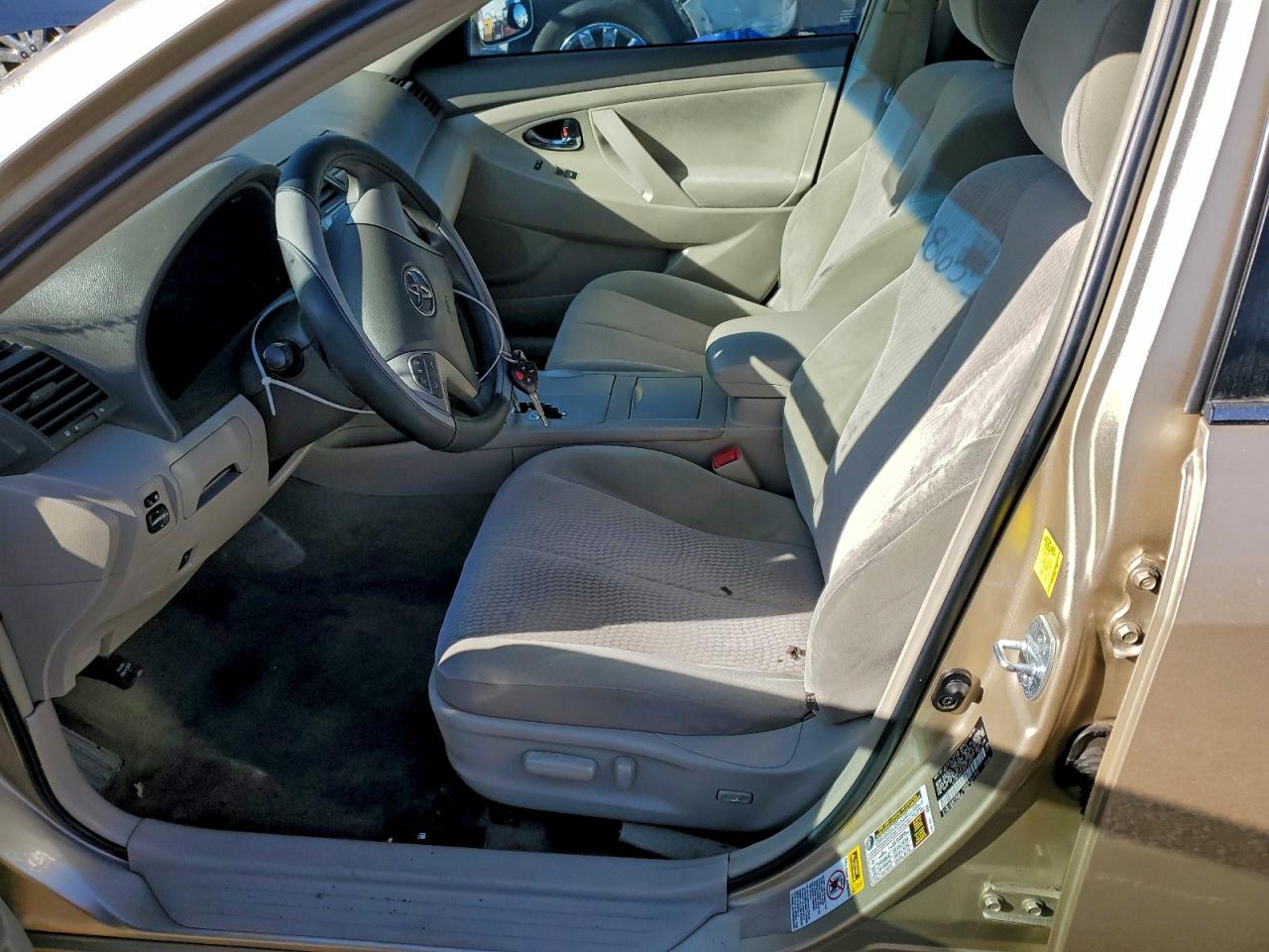 2011 TOYOTA CAMRY BASE photo 7