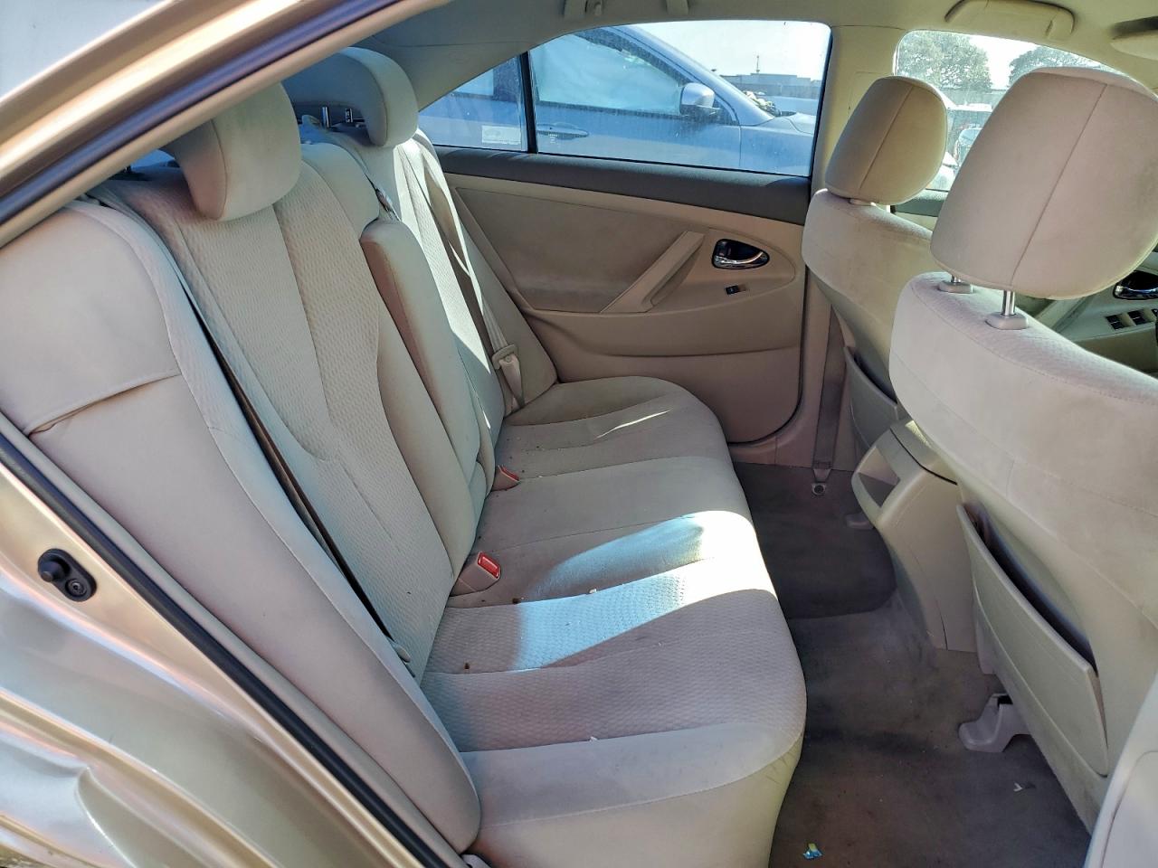 2011 TOYOTA CAMRY BASE photo 10