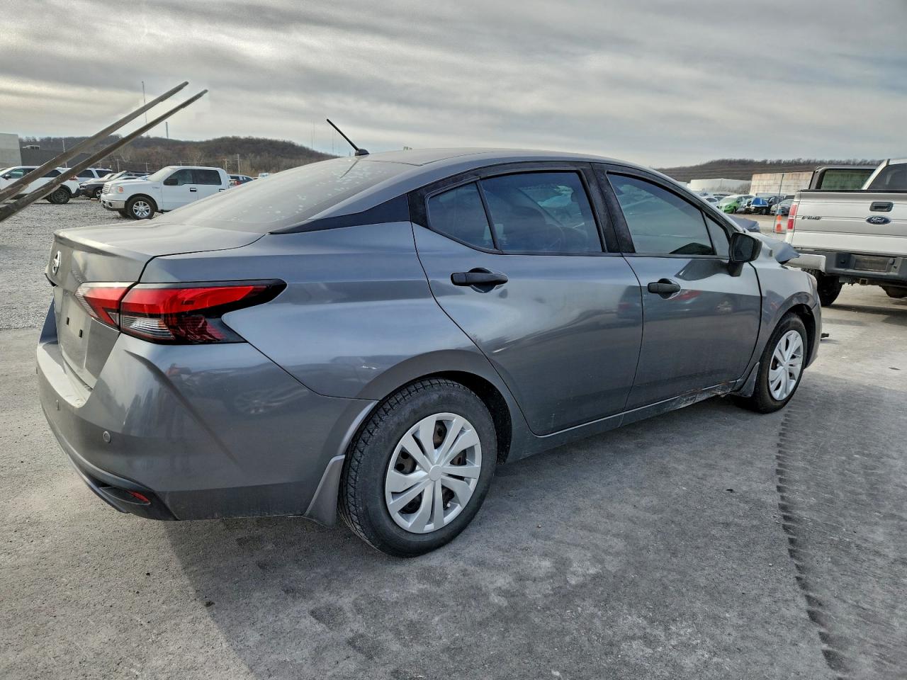 2020 NISSAN VERSA S photo 7