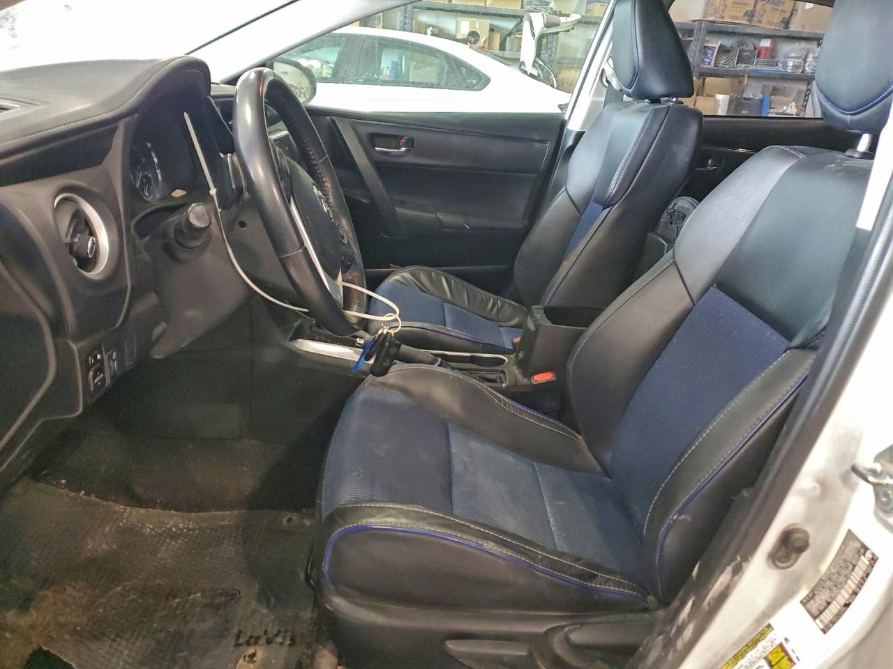 2017 TOYOTA COROLLA L photo 7
