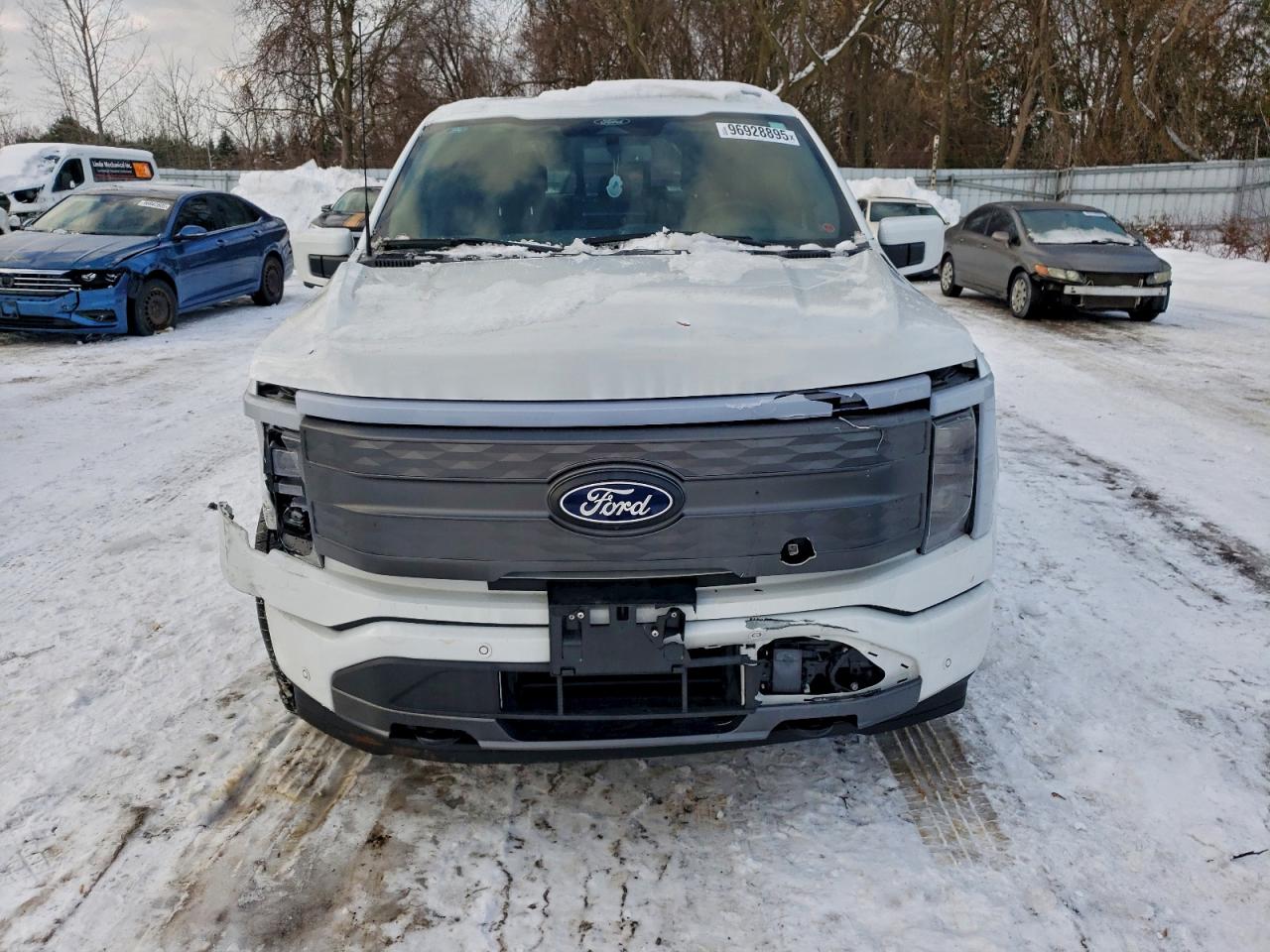 2025 FORD F150 LIGHTNING LARIAT photo 5