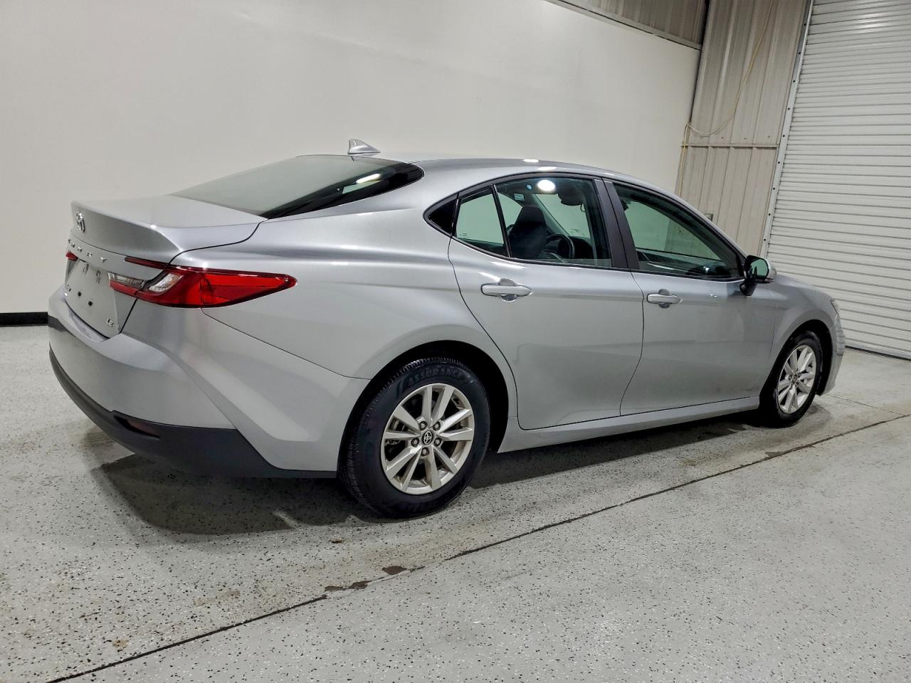 2025 TOYOTA CAMRY XSE photo 3