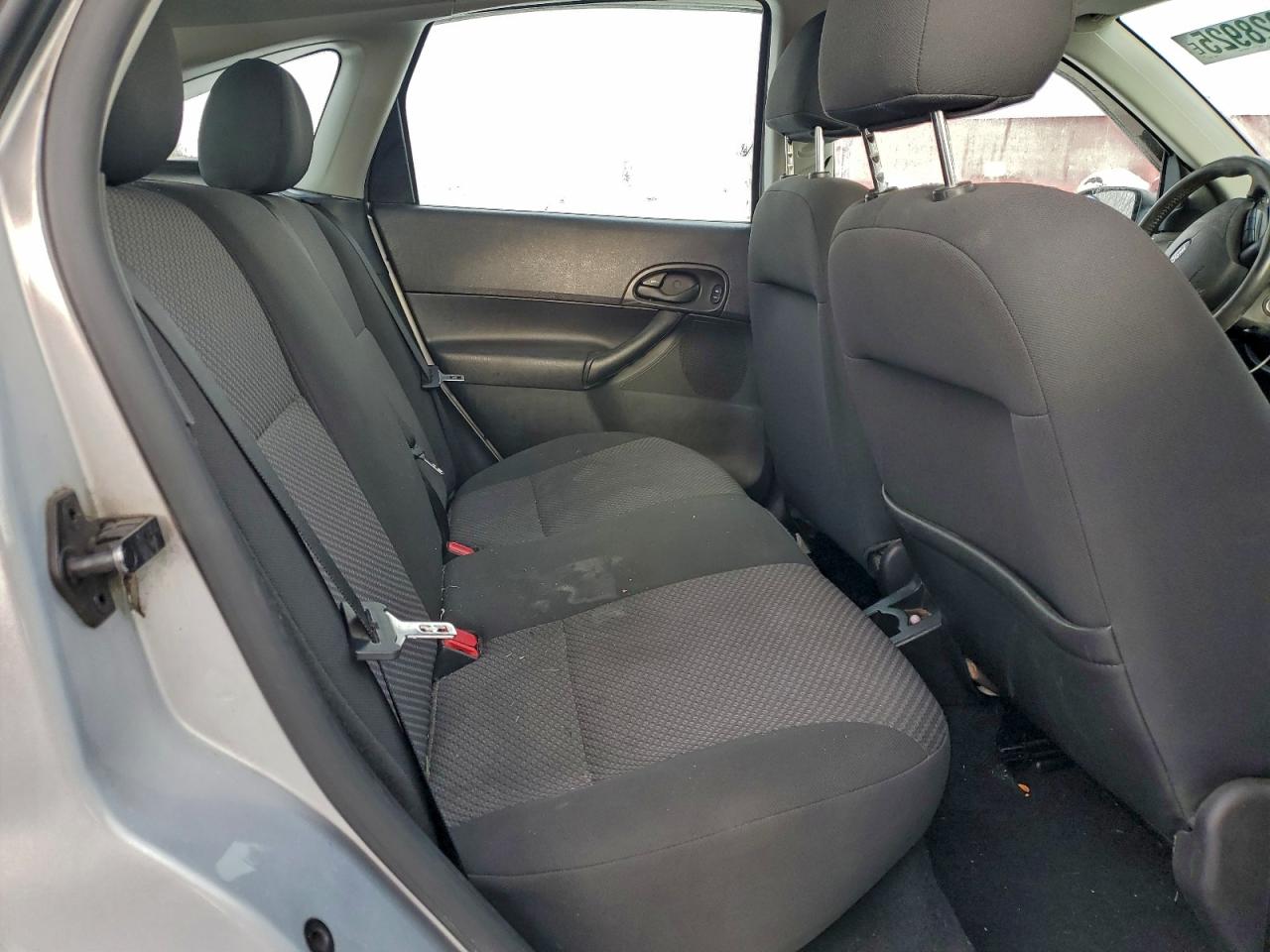 2006 FORD FOCUS ZX5 photo 10