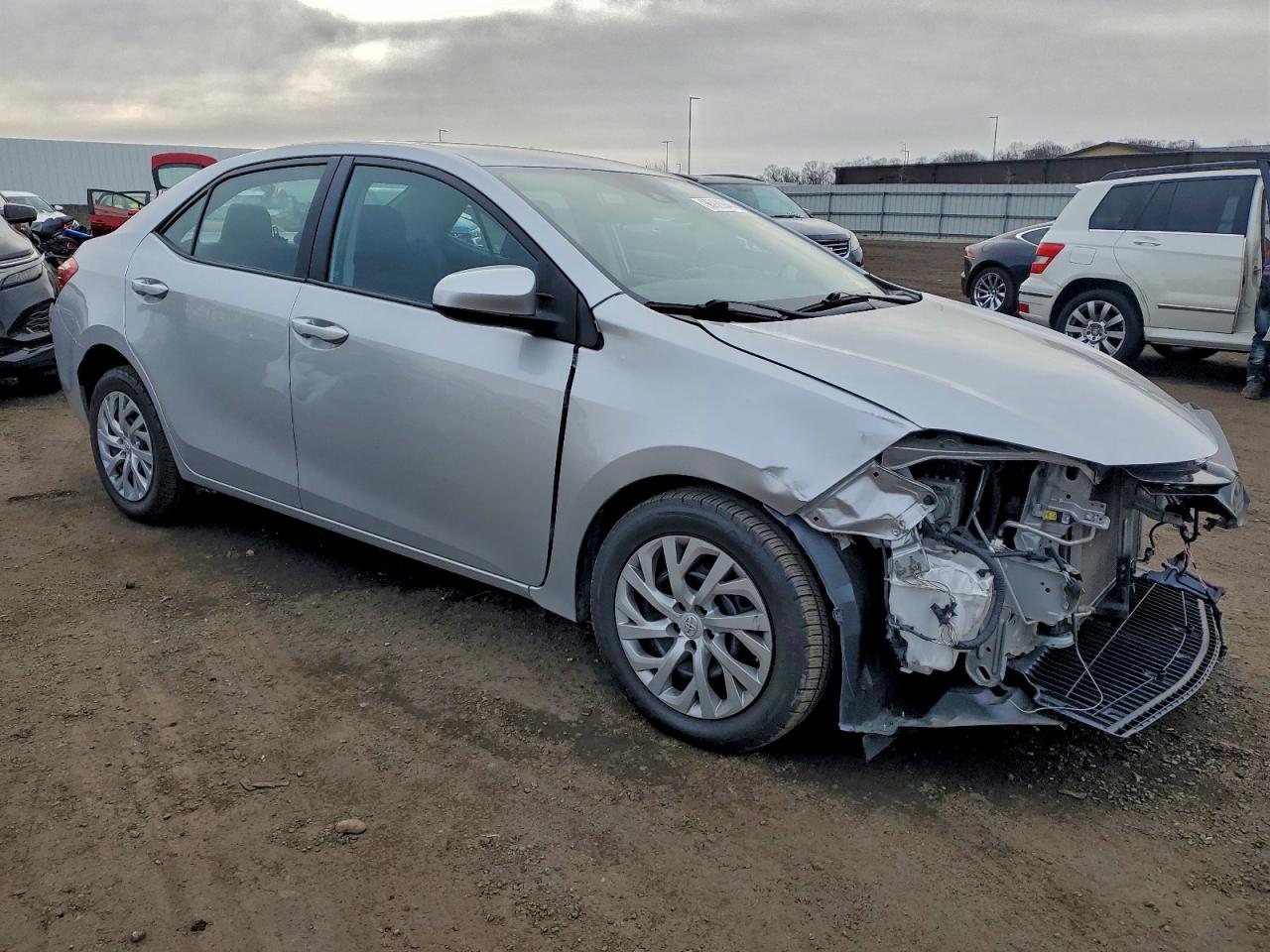 2017 TOYOTA COROLLA L photo 4
