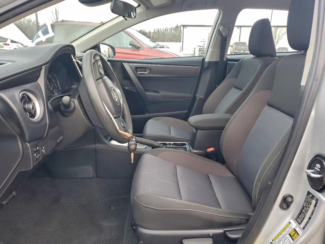 2017 TOYOTA COROLLA L photo 7