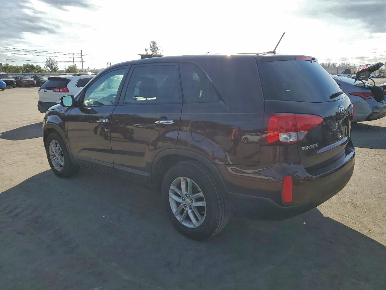 2014 KIA SORENTO LX photo 3