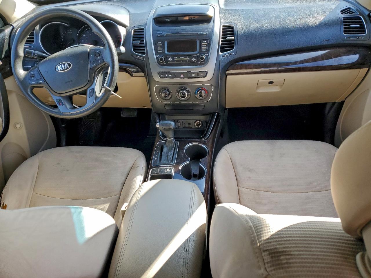 2014 KIA SORENTO LX photo 15