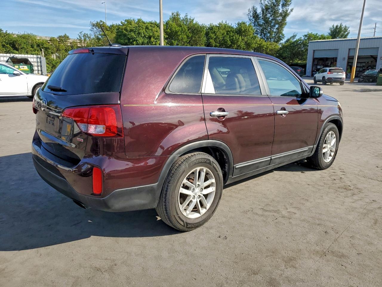 2014 KIA SORENTO LX photo 5