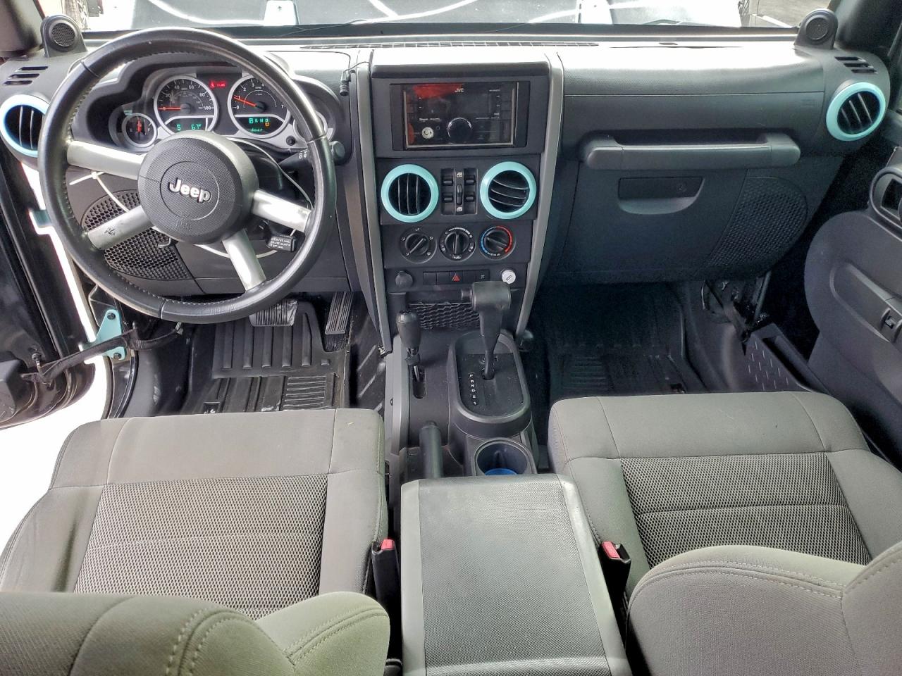 2009 JEEP WRANGLER UNLIMITED SAHARA photo 8