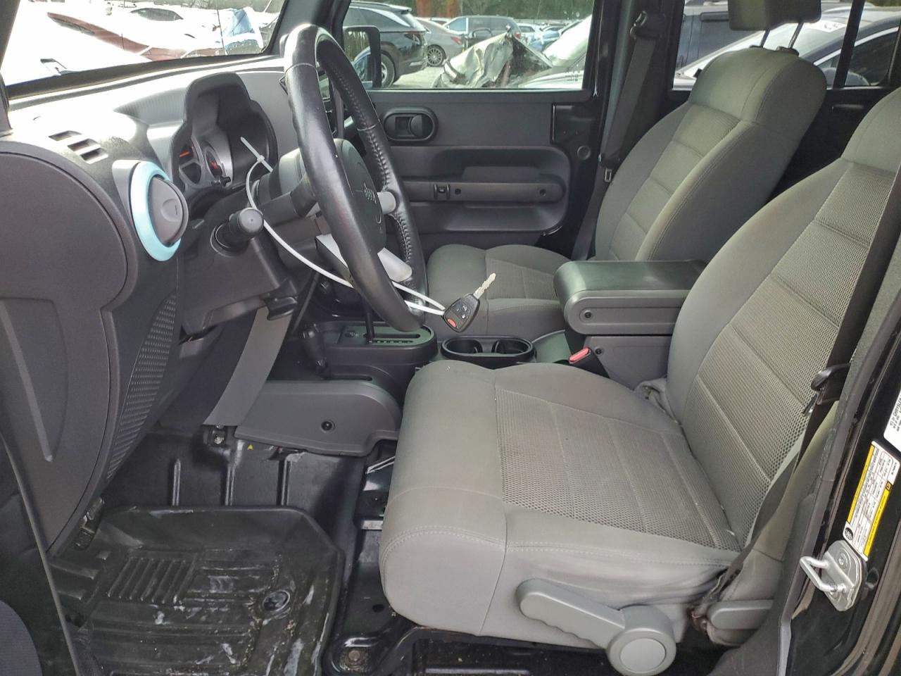 2009 JEEP WRANGLER UNLIMITED SAHARA photo 7