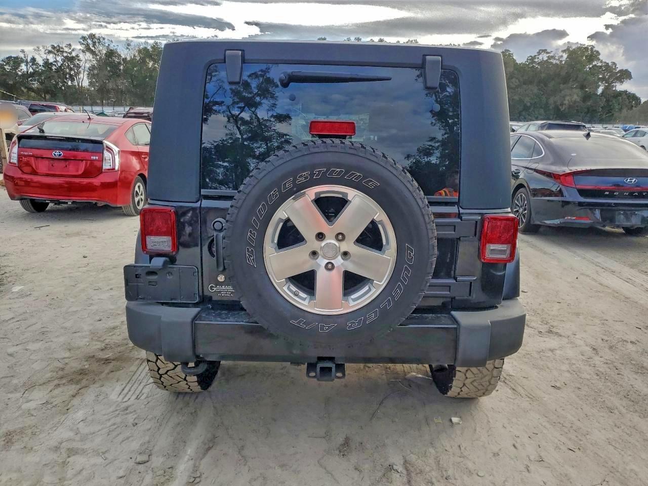 2009 JEEP WRANGLER UNLIMITED SAHARA photo 6