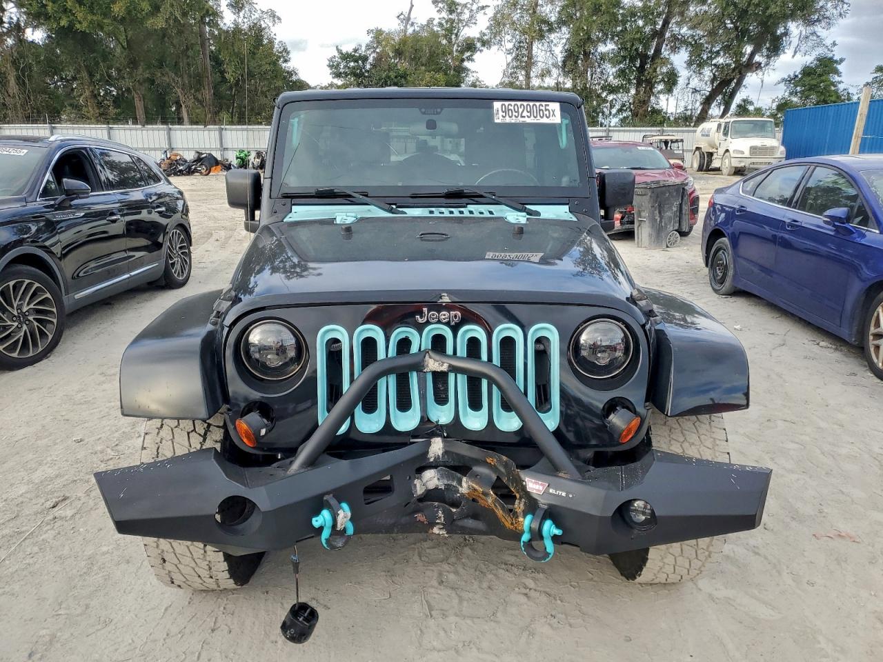 2009 JEEP WRANGLER UNLIMITED SAHARA photo 5