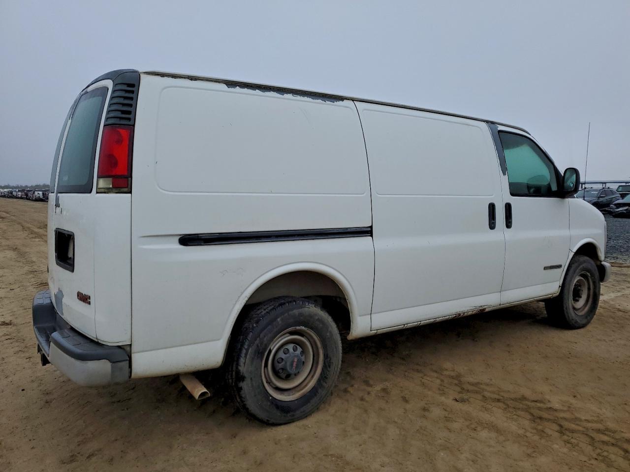 2000 GMC SAVANA G3500 photo 3
