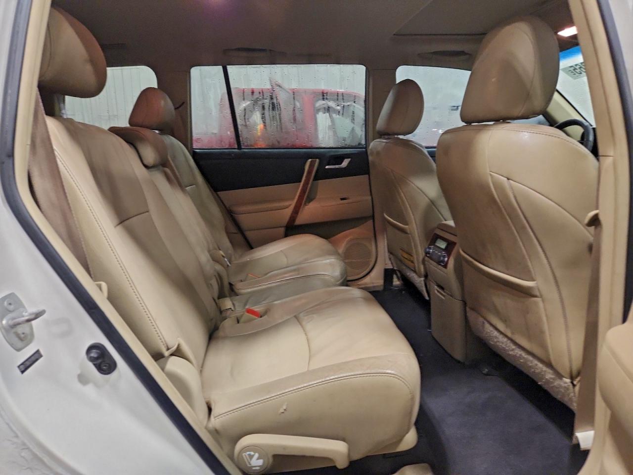 2011 TOYOTA HIGHLANDER LIMITED photo 11
