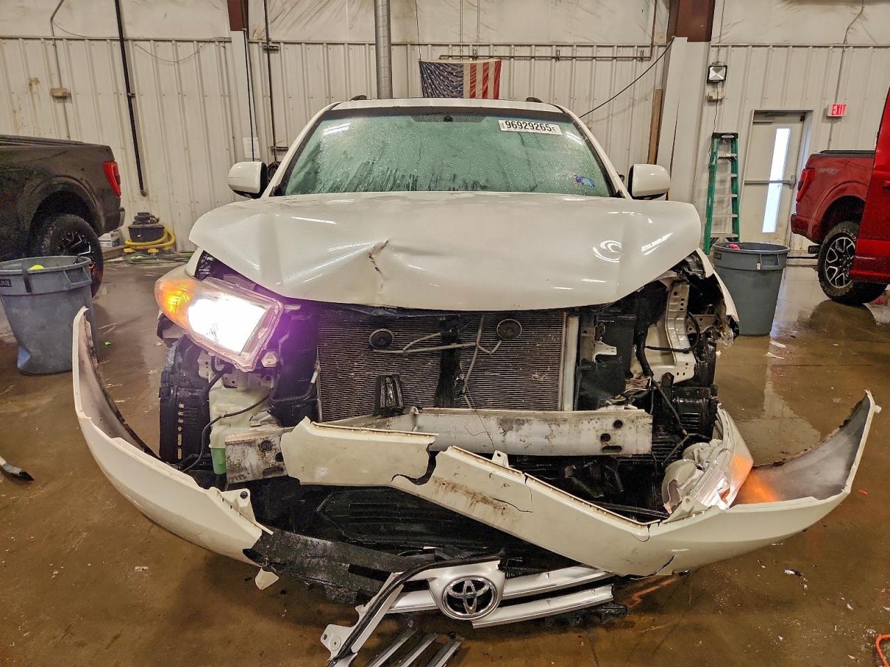 2011 TOYOTA HIGHLANDER LIMITED photo 5