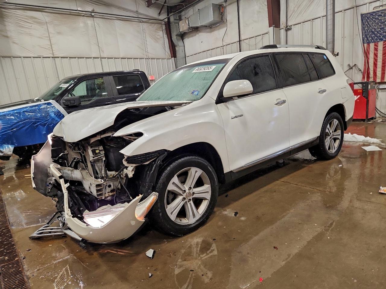2011 TOYOTA HIGHLANDER