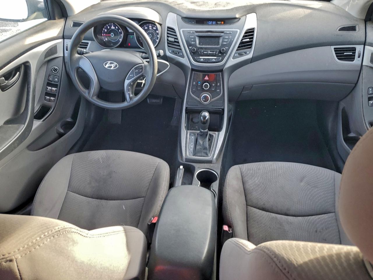 2015 HYUNDAI ELANTRA SE photo 8