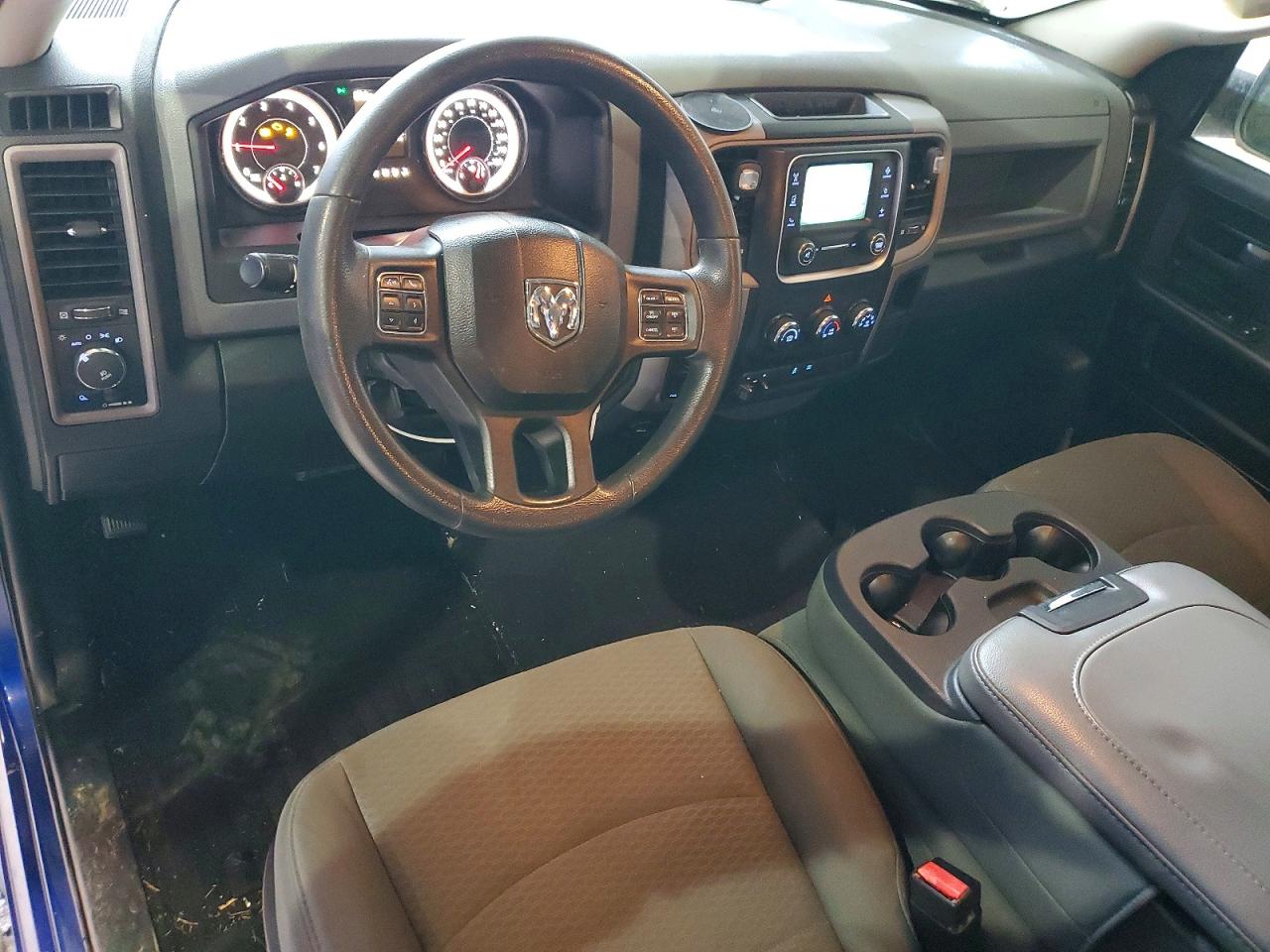 2014 RAM 1500 ST photo 22