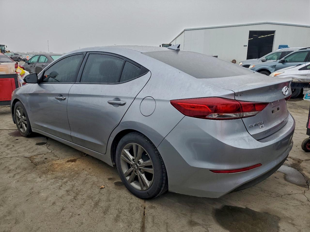 2017 HYUNDAI ELANTRA SE photo 2