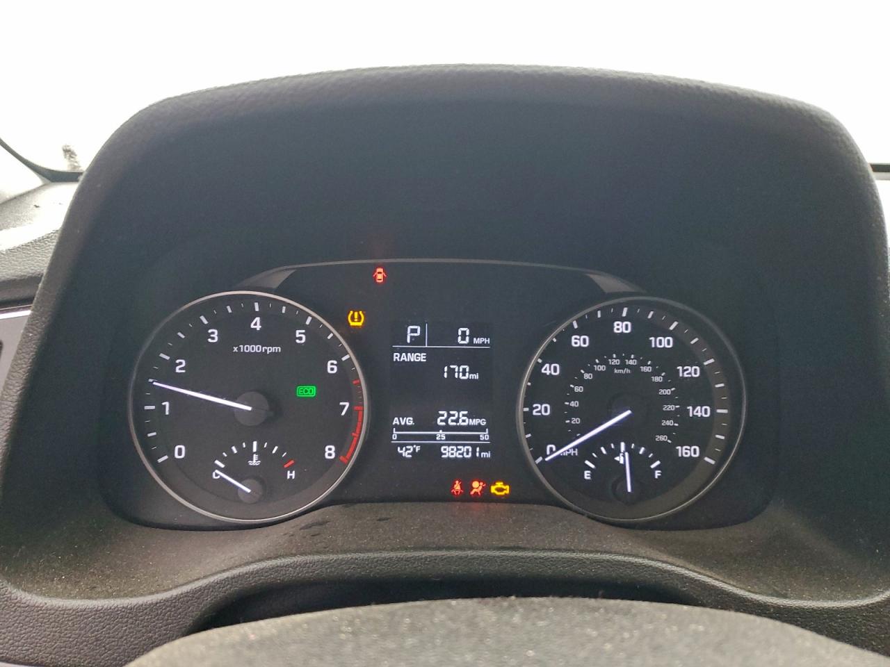 2017 HYUNDAI ELANTRA SE photo 9