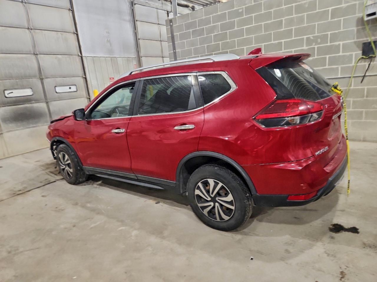 2017 NISSAN ROGUE SV photo 2