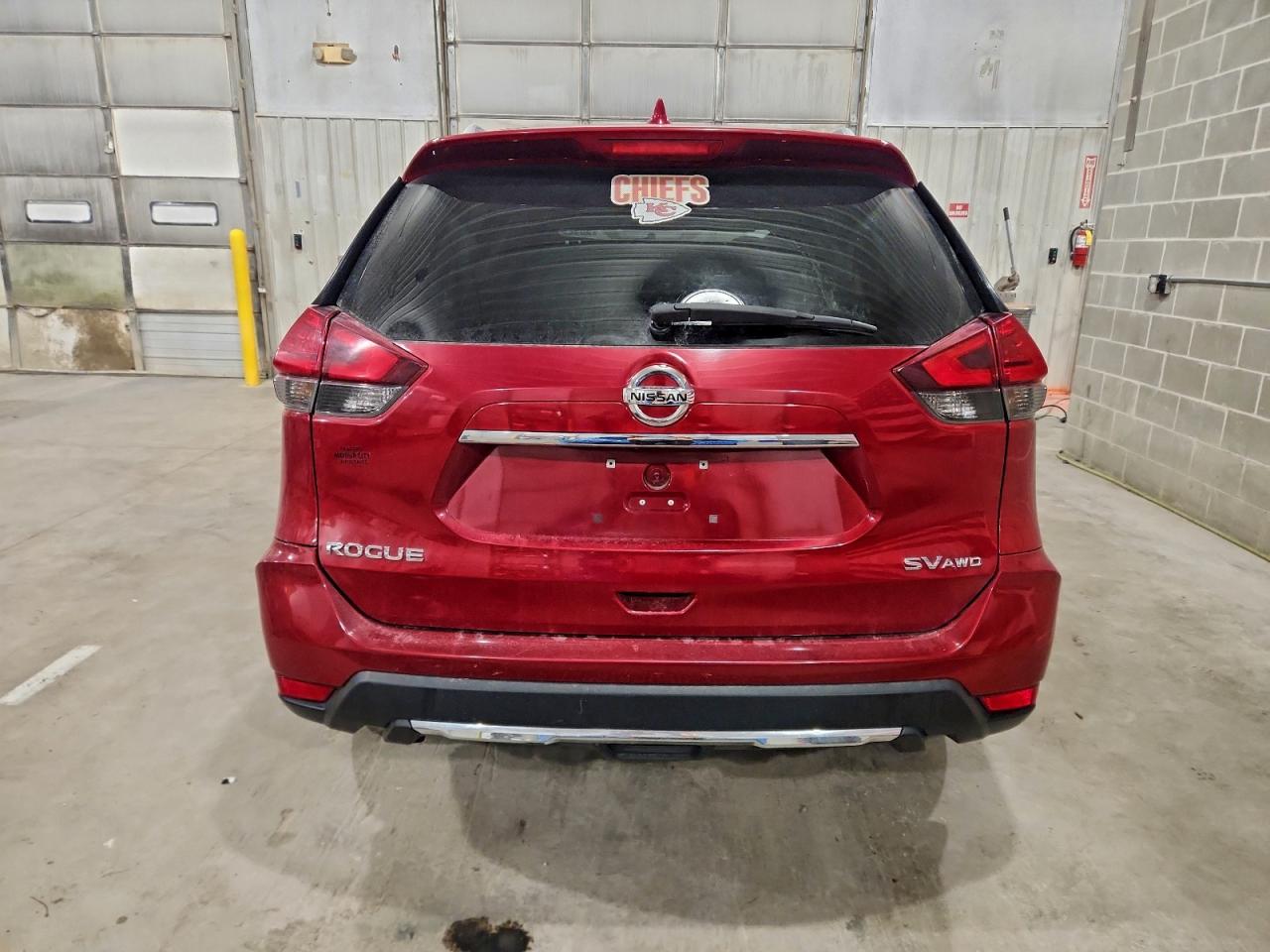 2017 NISSAN ROGUE SV photo 6