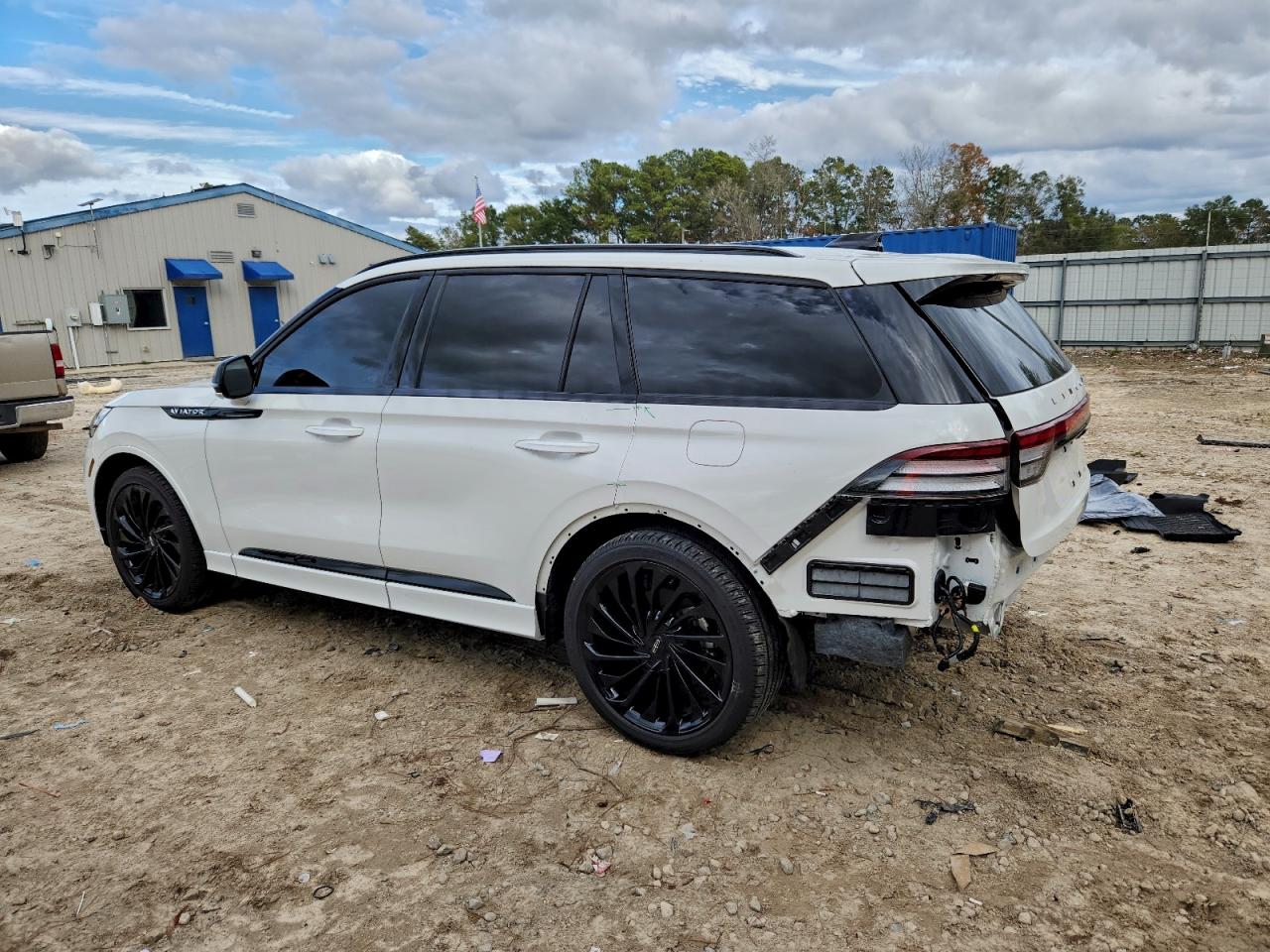 2025 LINCOLN AVIATOR RESERVE photo 2
