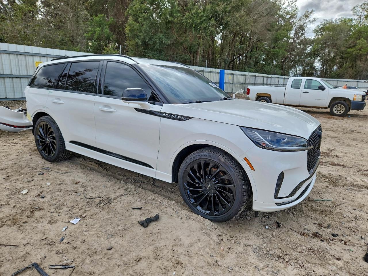 2025 LINCOLN AVIATOR RESERVE photo 4