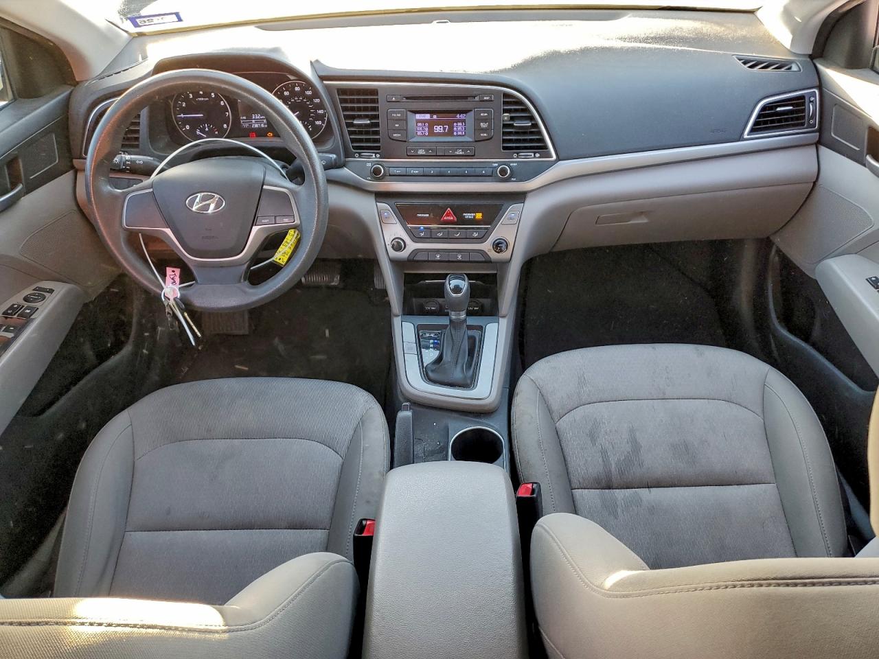 2017 HYUNDAI ELANTRA SE photo 8