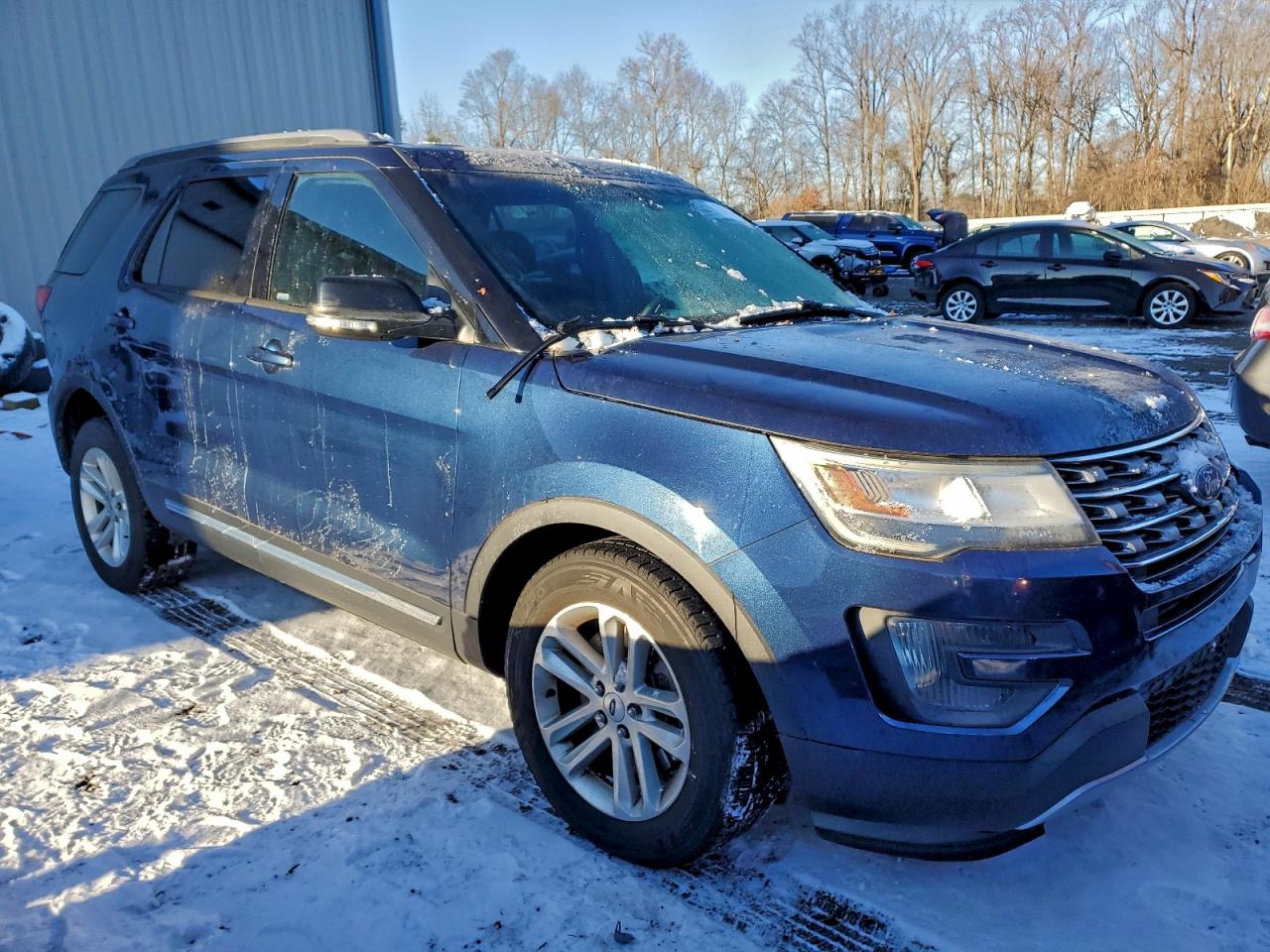 2016 FORD EXPLORER XLT photo 4