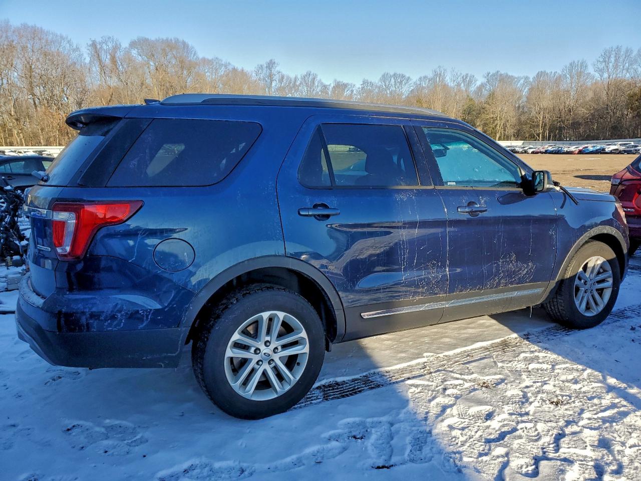 2016 FORD EXPLORER XLT photo 3