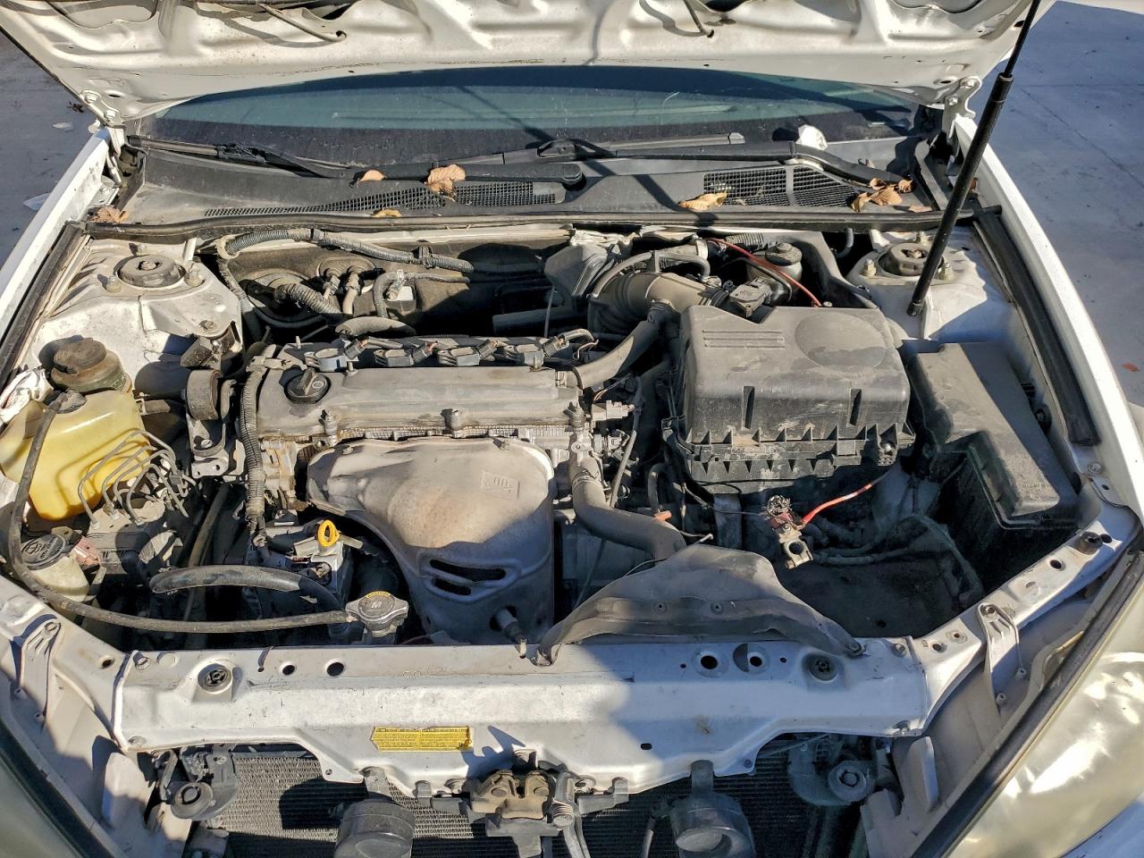 2003 TOYOTA CAMRY LE photo 11