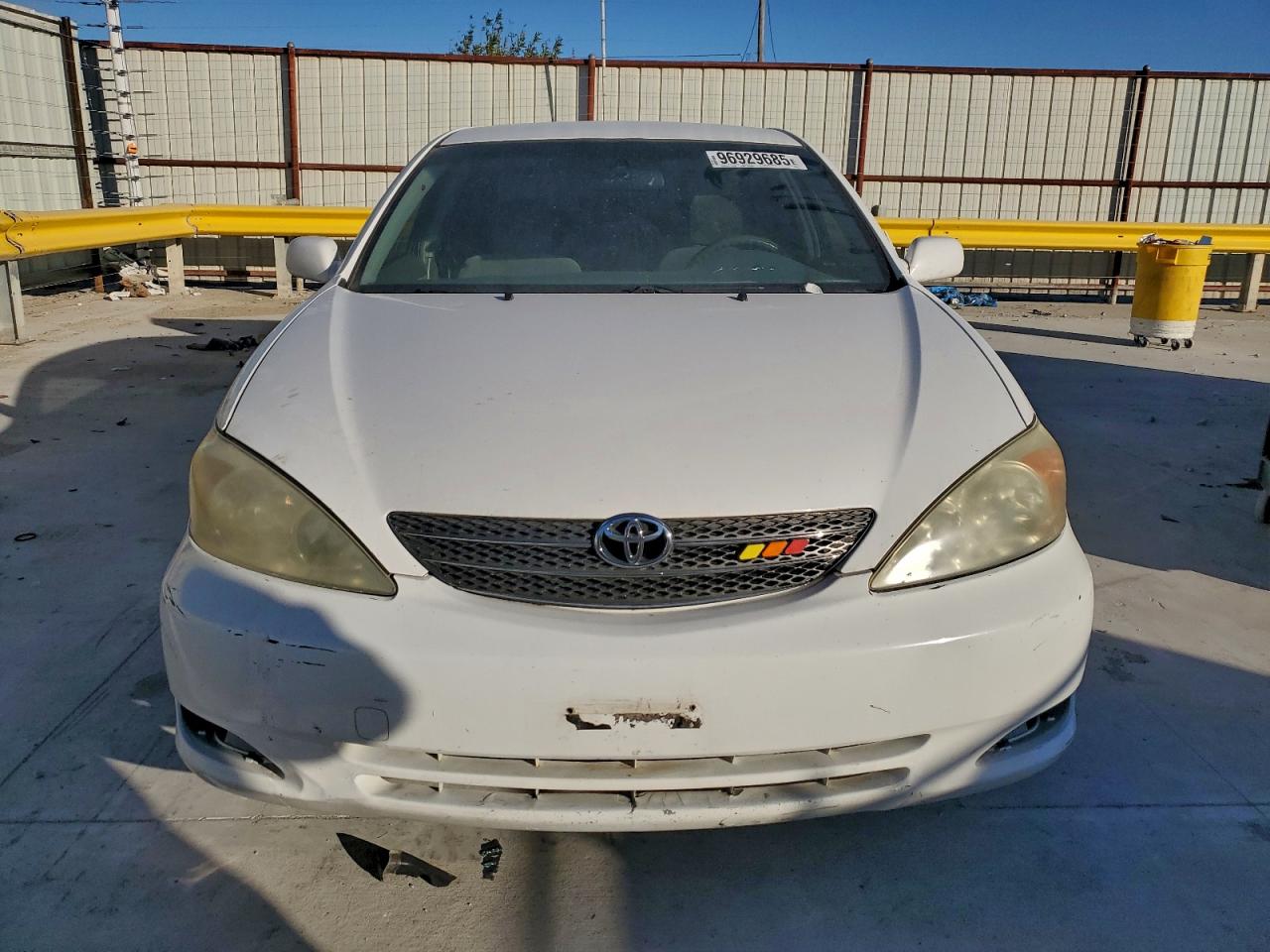 2003 TOYOTA CAMRY LE photo 5
