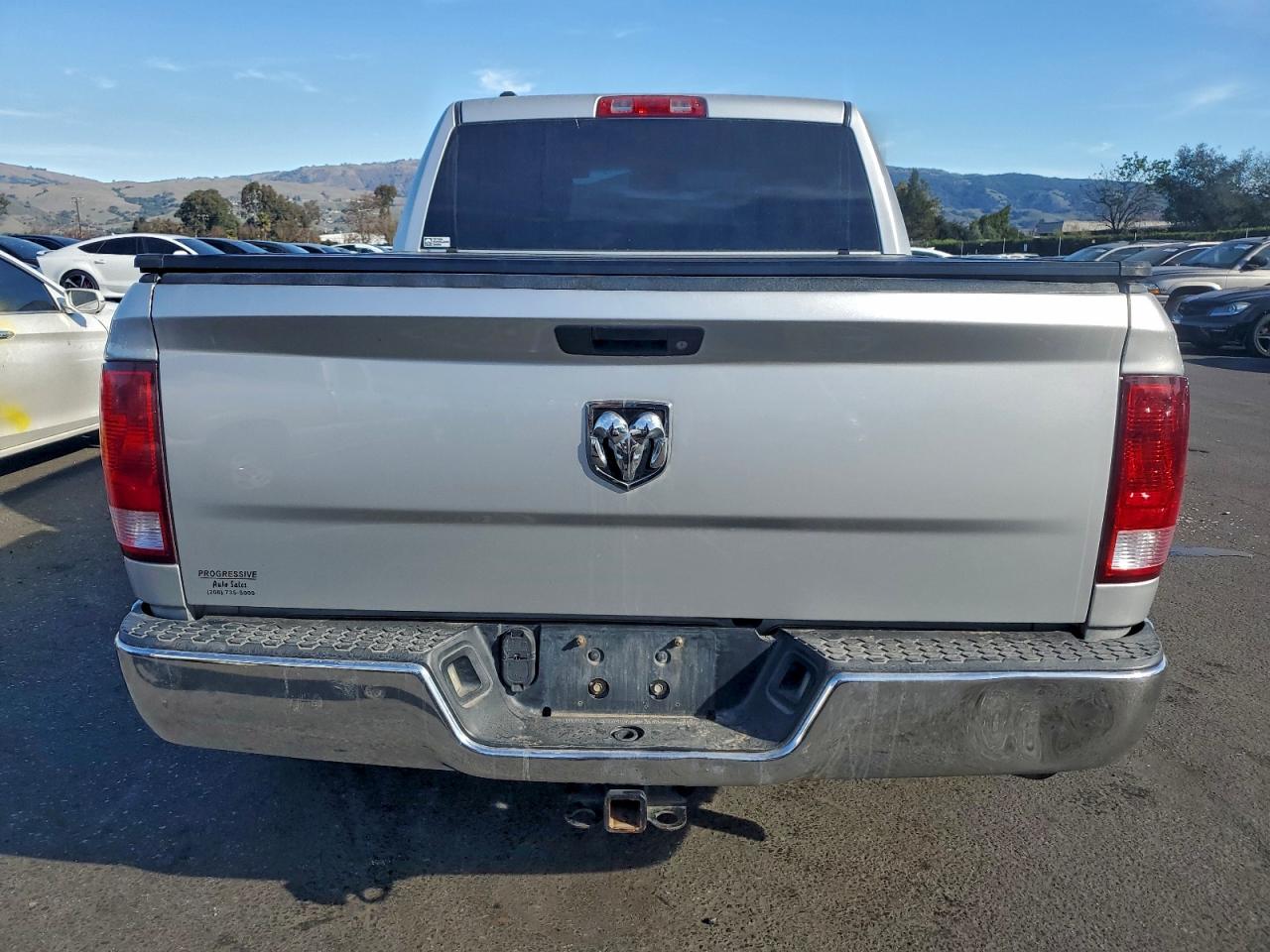 2015 RAM 1500 ST photo 6