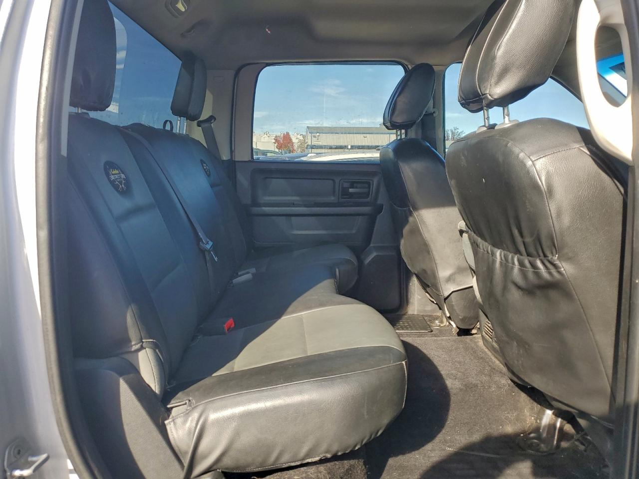 2015 RAM 1500 ST photo 10