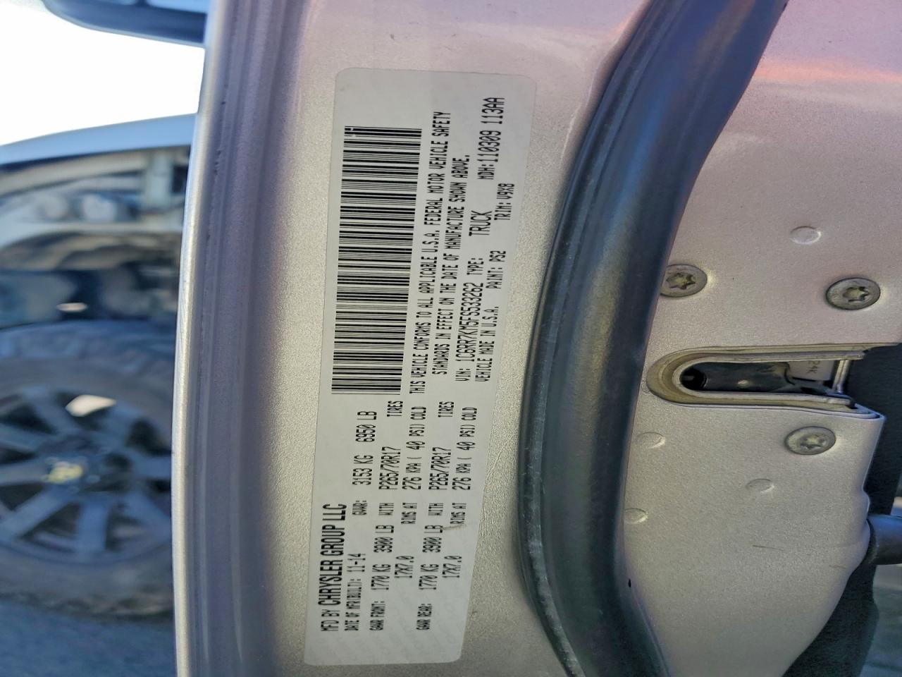 2015 RAM 1500 ST photo 12