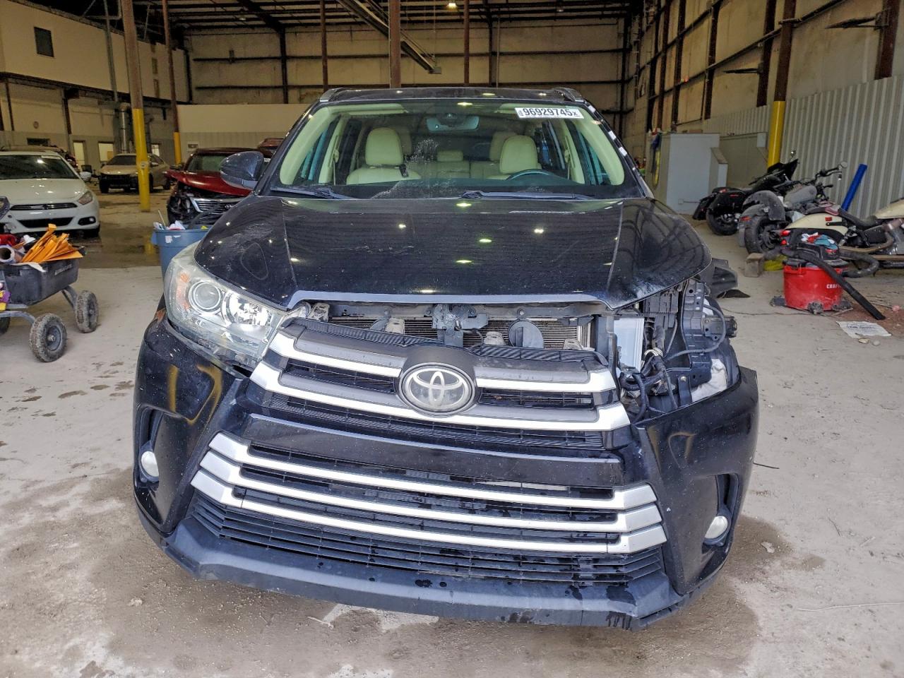 2018 TOYOTA HIGHLANDER SE photo 5