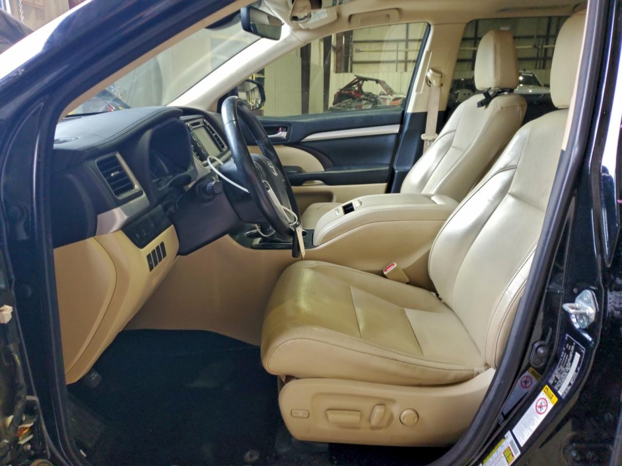 2018 TOYOTA HIGHLANDER SE photo 7