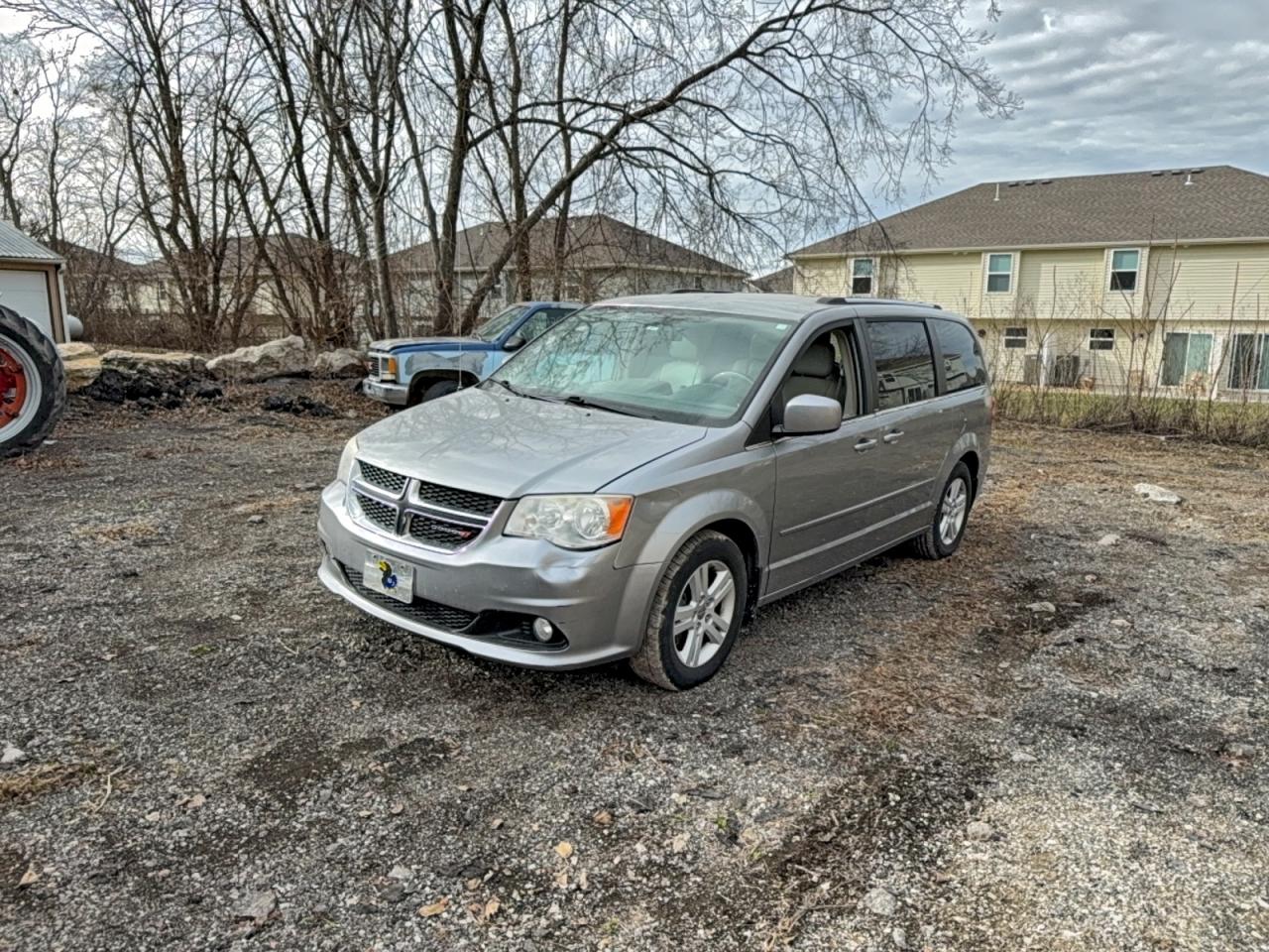 2013 DODGE GRAND CARAVAN CREW photo 2