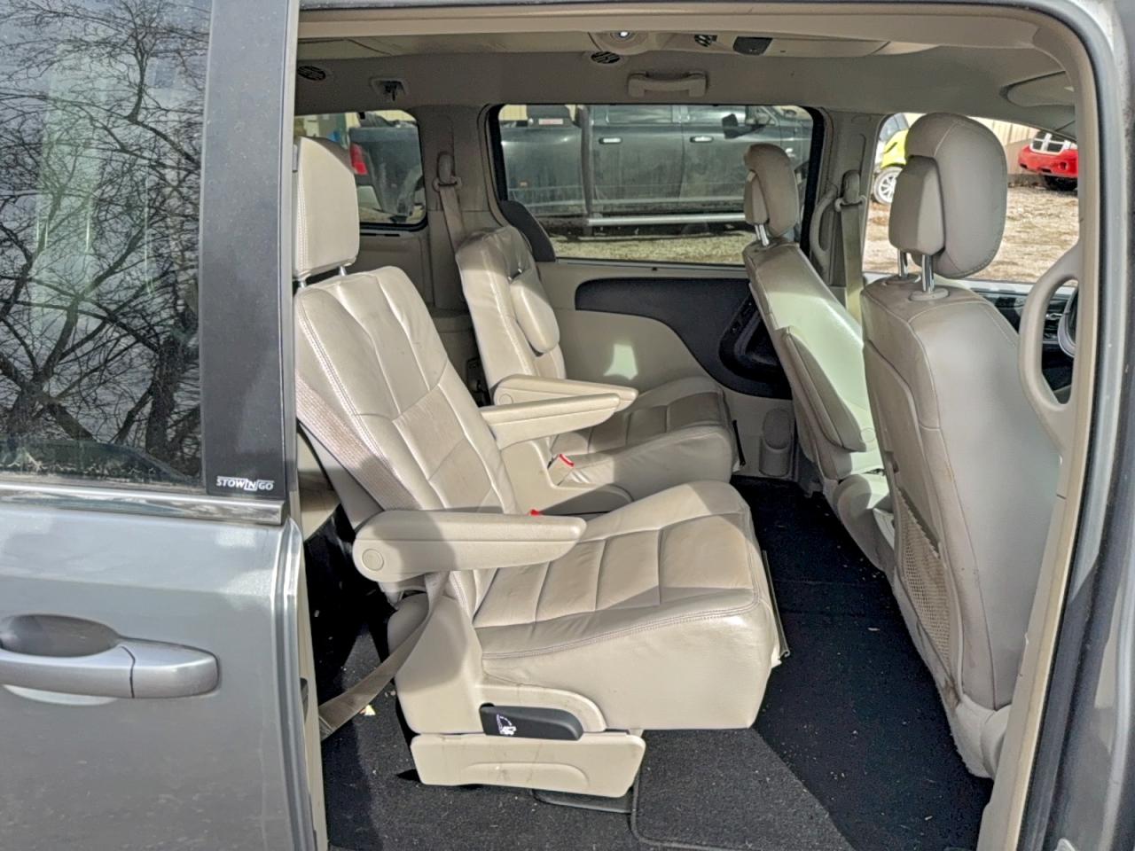 2013 DODGE GRAND CARAVAN CREW photo 6
