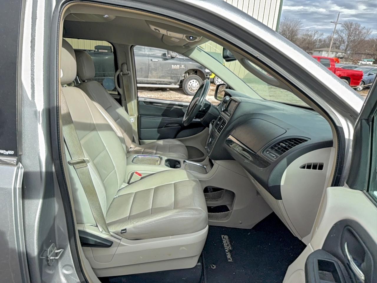 2013 DODGE GRAND CARAVAN CREW photo 5