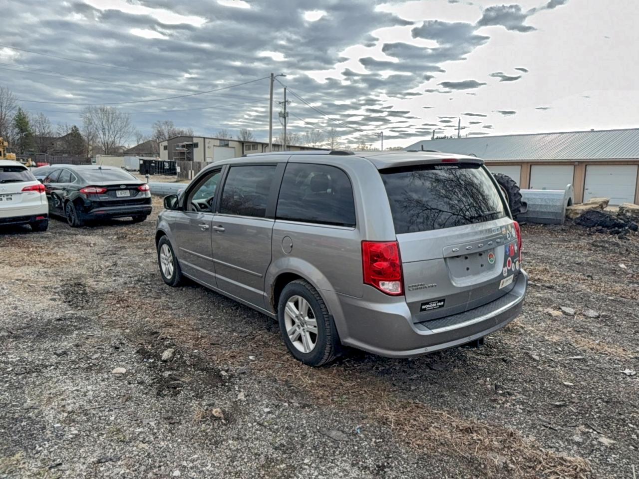 2013 DODGE GRAND CARAVAN CREW photo 3