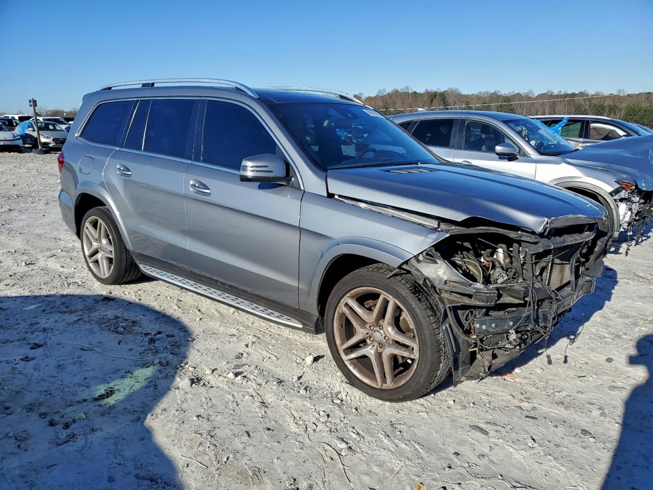 2015 MERCEDES-BENZ GL 550 4MATIC photo 4