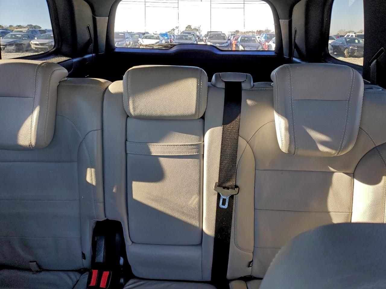 2015 MERCEDES-BENZ GL 550 4MATIC photo 10