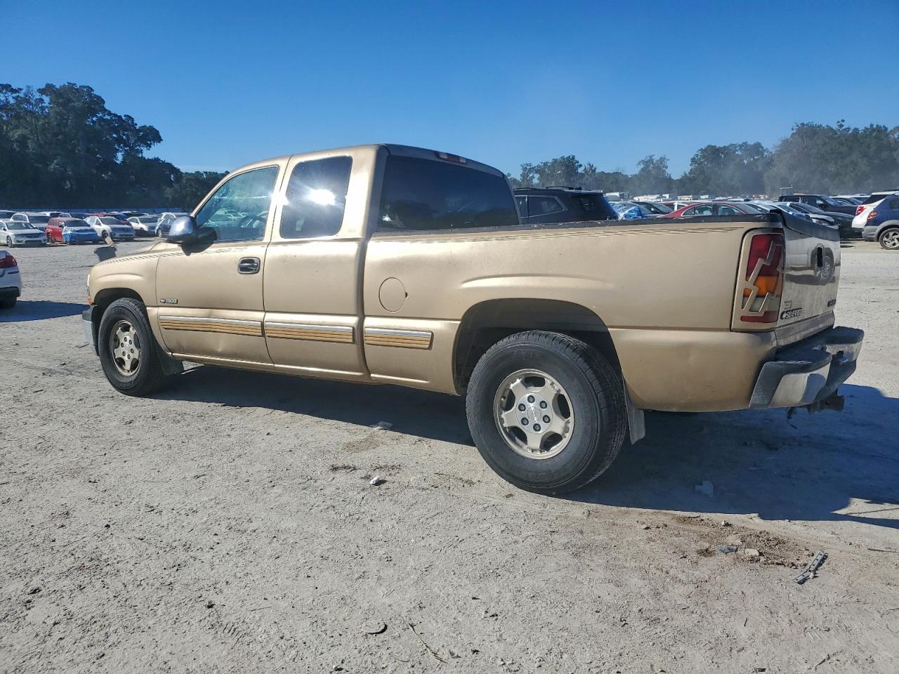 2000 CHEVROLET SILVERADO C1500 photo 2