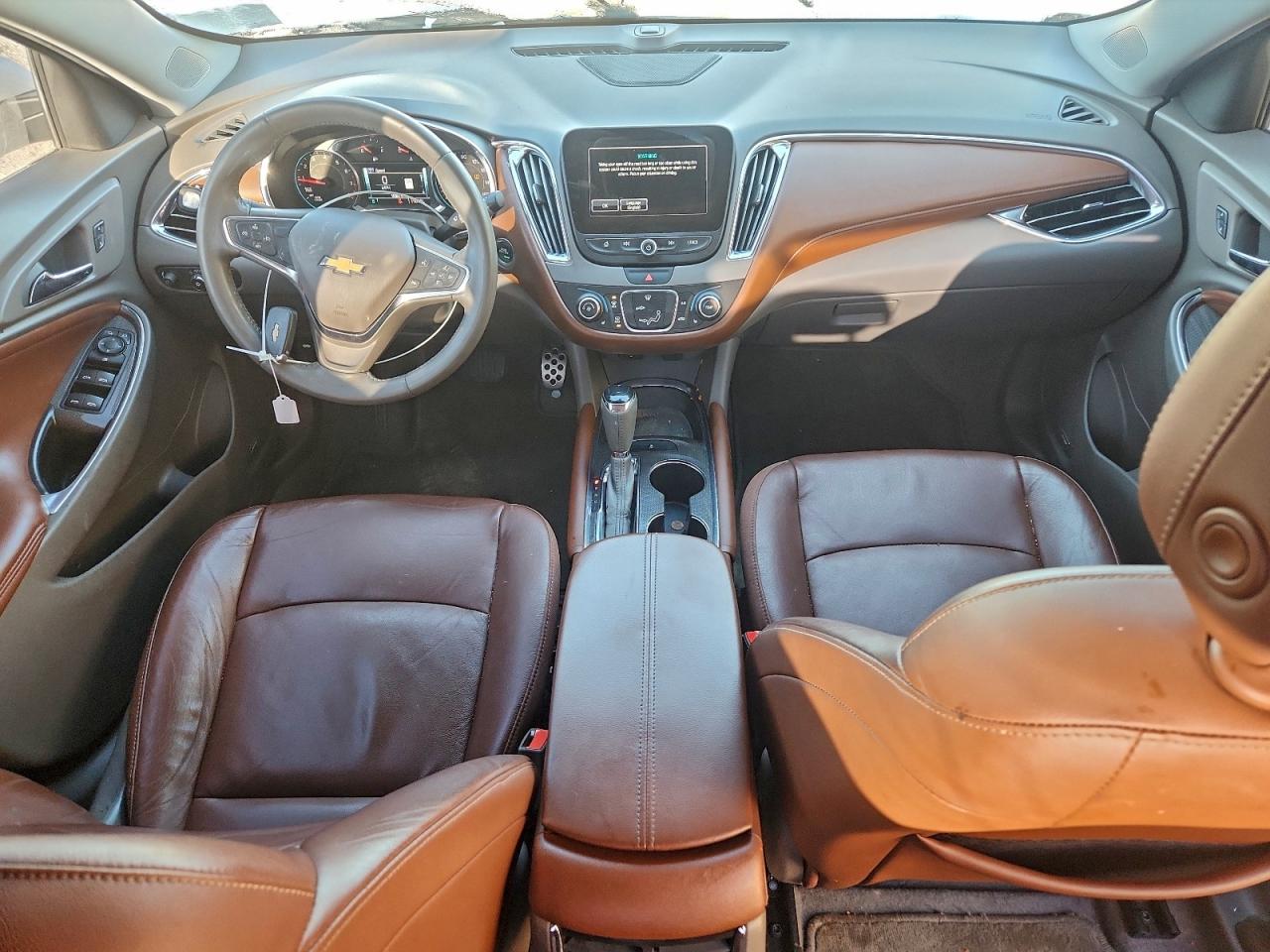 2017 CHEVROLET MALIBU LT photo 8