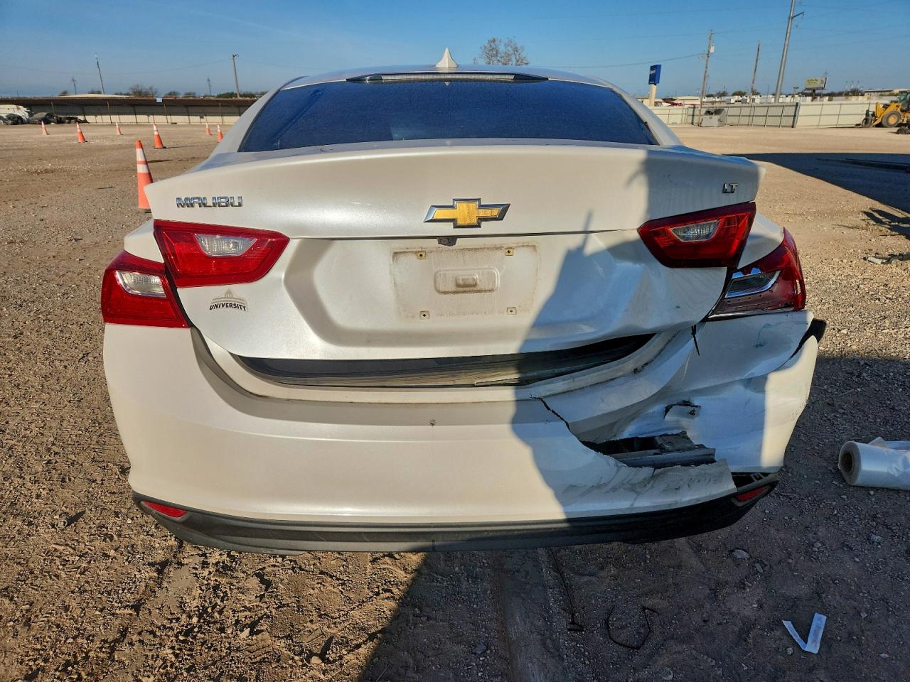 2017 CHEVROLET MALIBU LT photo 6
