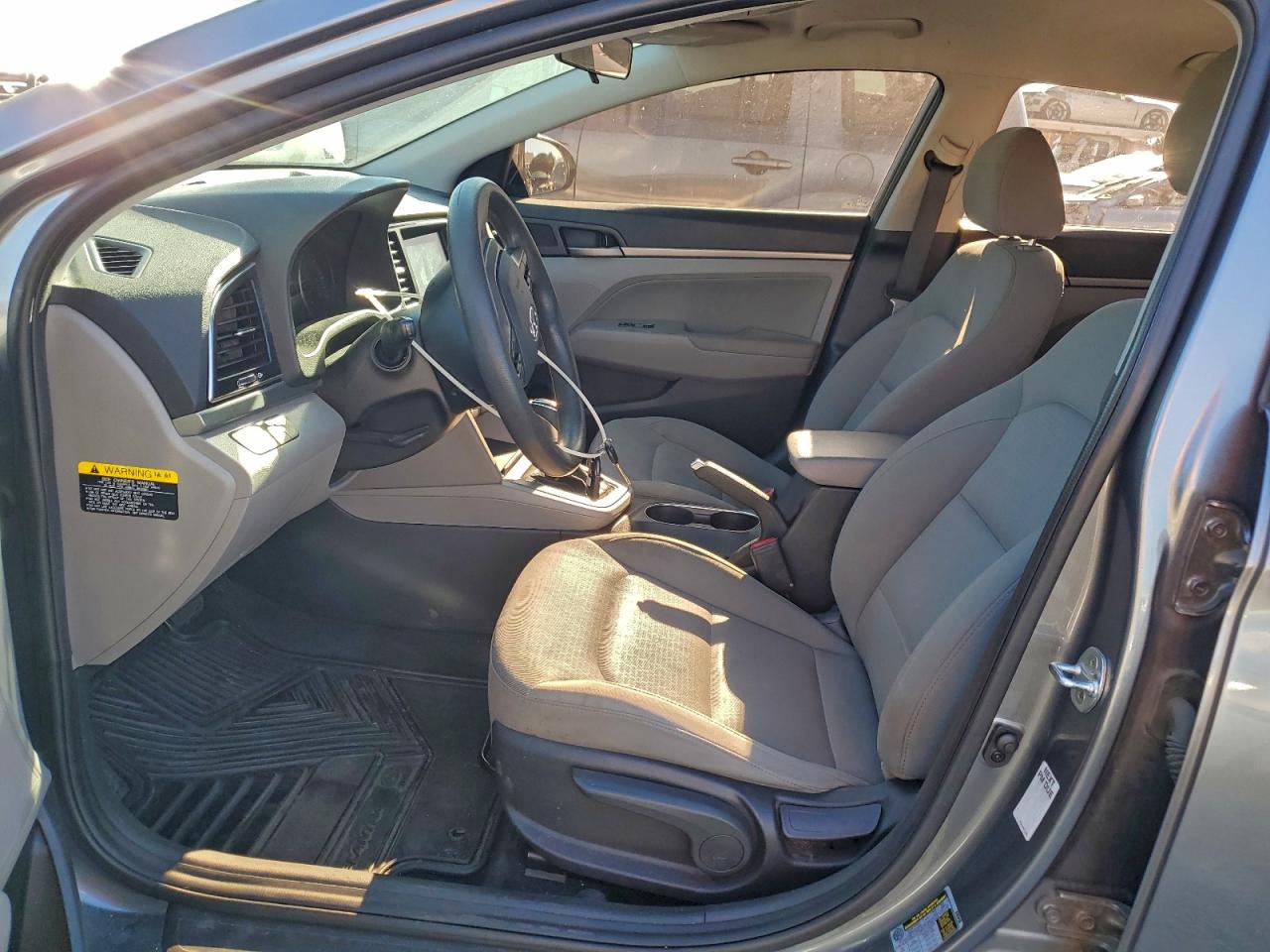 2018 HYUNDAI ELANTRA SEL photo 13
