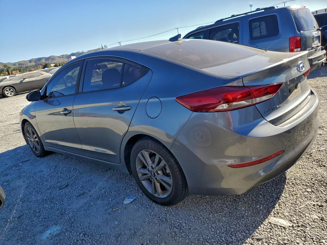 2018 HYUNDAI ELANTRA SEL photo 3