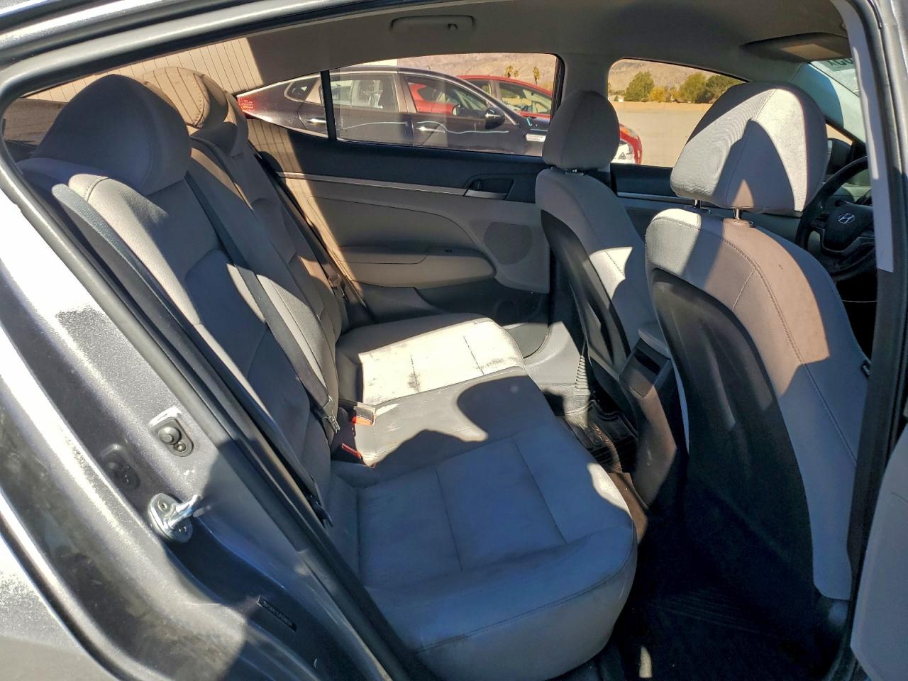2018 HYUNDAI ELANTRA SEL photo 19